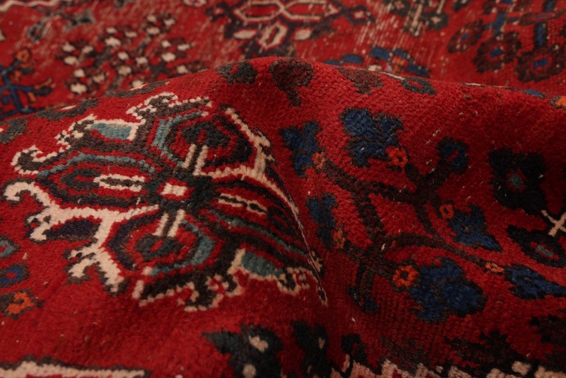 Vintage 6'11" x 10'4" Traditional Hand Knotted Vegetable Dye Wool Area Rug gallery