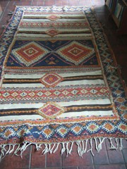 EXCEPTIONAL ANTIQUE HAND MADE PURE WOOL BERBER KILM / TENT CARPET