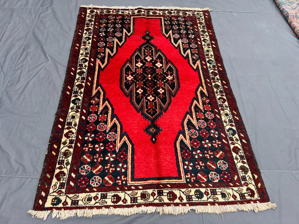 4'4x6'7 ft Caucasian Serrated Diamond Medallion Handknotted Wool Vintage Rug