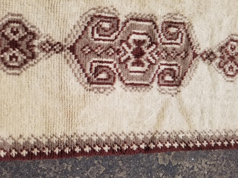Vintage Traditional Handmade Latch Hook Moroccan Berber Wool Rug 83x44 inches gallery