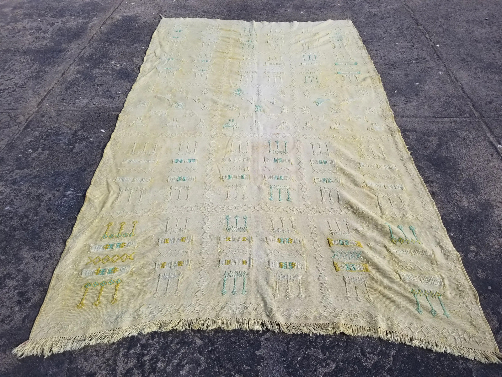 Distressed Vintage Traditional Handmade Moroccan Wool Kilim 7.5x4.3 ft gallery
