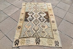 Turkish Kilim 3’1 x 4’7 ft. Vintage Anatolian Nomads Taurus Mountain Kilim Rug