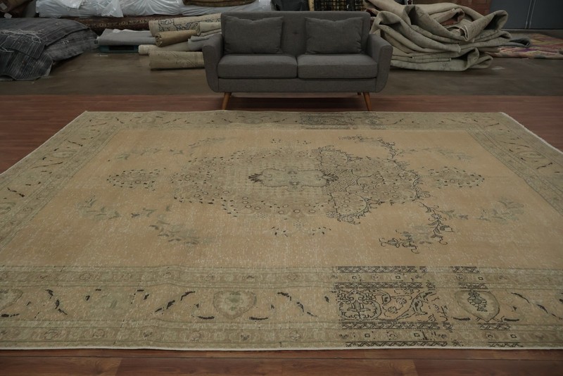 Distressed Living Room Area Rug 10x13 with Intricate Traditional Motifs Carpet gallery