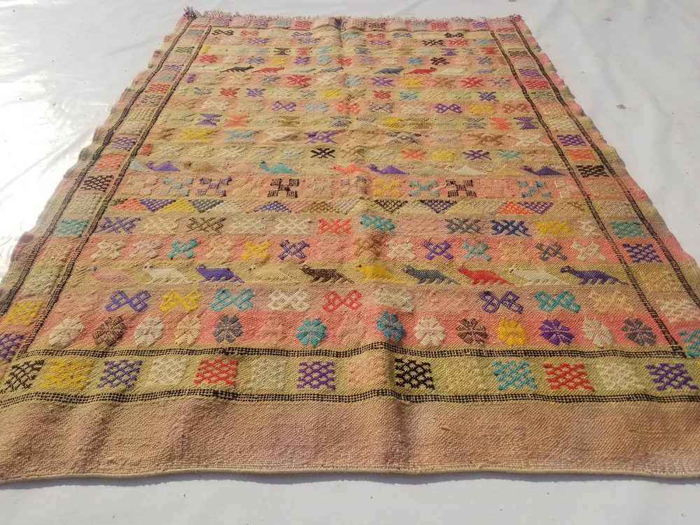 Distressed Vintage Traditional Handmade Moroccan Wool Beige Kilim 4.7x3.4ft