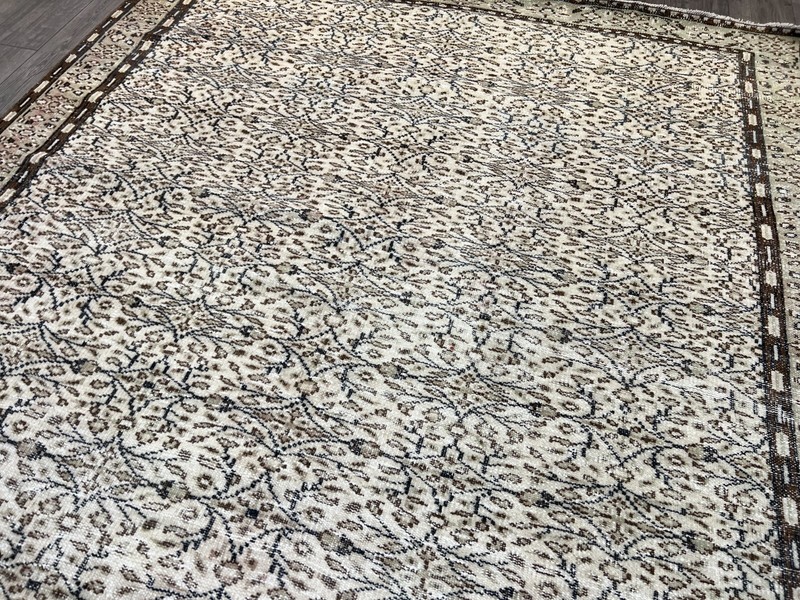 Large Turkish Rug, Vintage Rug, Antique Rug, Beige Rug, Oriental Rug6.8 x 9.3 ft gallery