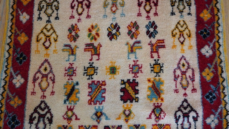 3'3" x 6'6" ANTIQUE MOROCCAN HAND KNOTTED WOOL IVORY GOLD RUG, BIRDS, TEA-POTS gallery