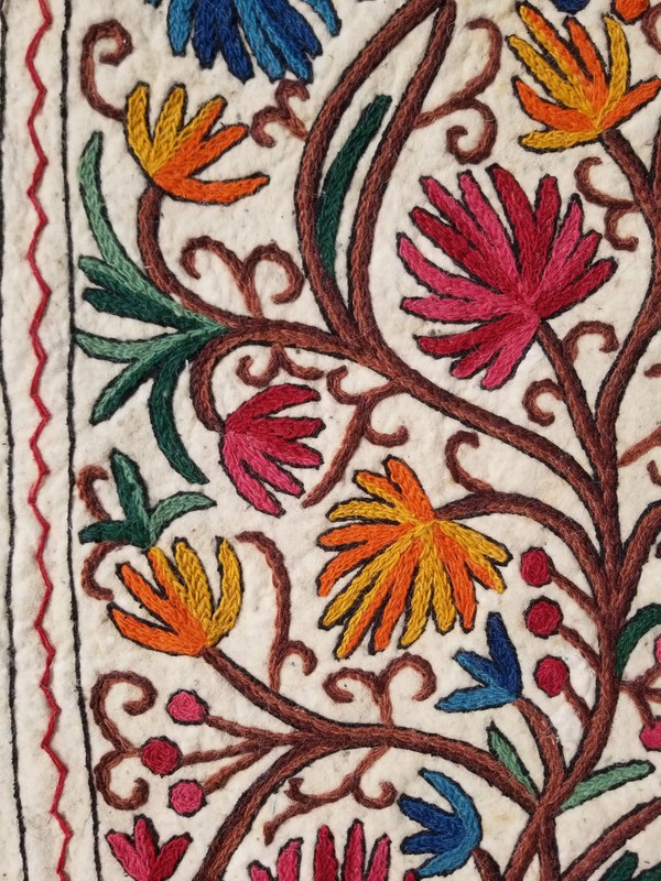 Vintage Handmade Indian Kashmiri Wool Multicolor Namda Runner 5.4x1.9 ft gallery