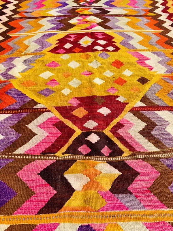 Vivid Vintage Handmade Wool Kilim Rug from Turkey - 113 cm x 150 cm gallery