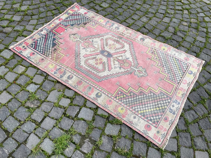 Home Decor Rug, Turkish Vintage Rug, Boho Decor Rug, 3,4 x 5,7 ft gallery