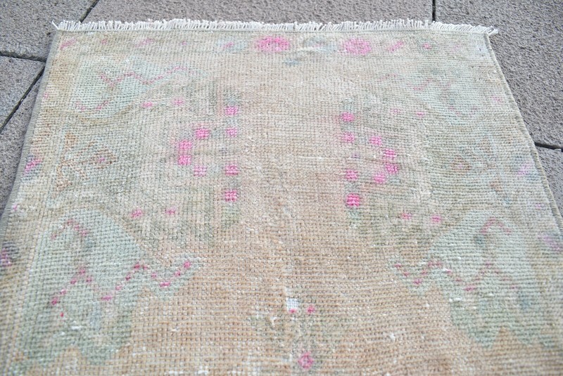 Vintage Turkish Rug 18'' x 37'' Muted Dye Oushak Rug Hand-knotted Small Wool Rug gallery