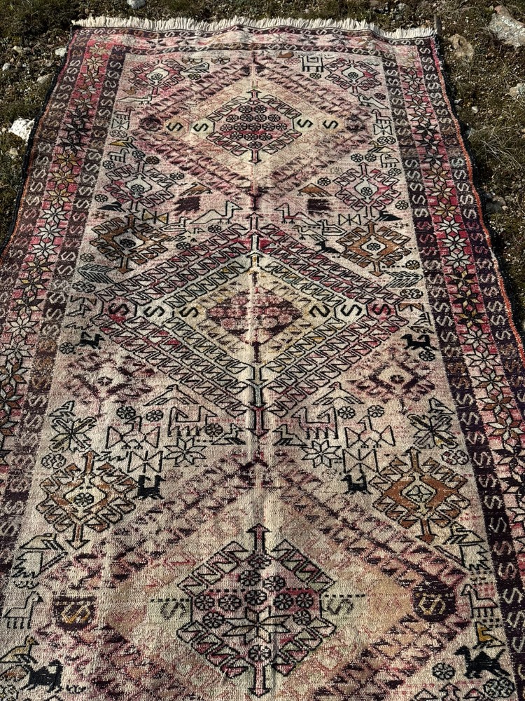 Soumak Hand Woven Vintage Oriental Rug - 186 cm x 111 cm
