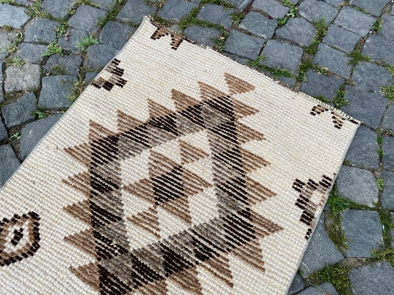Bohemian rugs, Runner rug, Handmade, Turkish rug, Vintage, Wool | 2,1 x 9,0 ft gallery