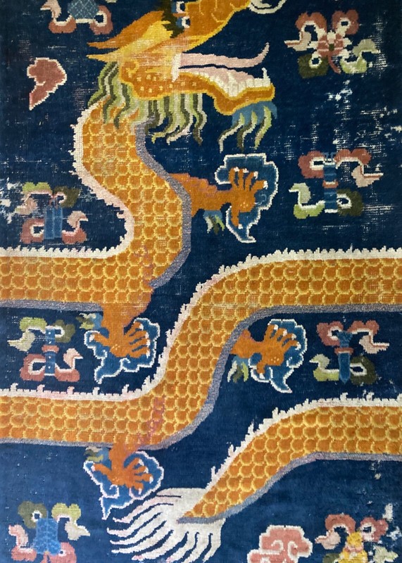 Ning Xia (Hingxia / Ningxia) Pillar Rug 280 x 103 cm (9' 2" x 3' 5") China gallery