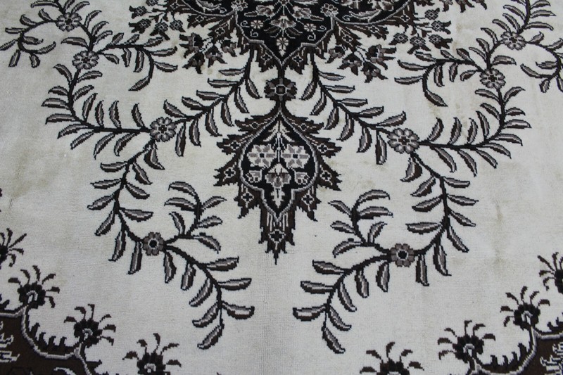 Large Handmade Oriental Wool Rug 400 x 310 cm (13’1” x 10’2”) Floral Medallion gallery