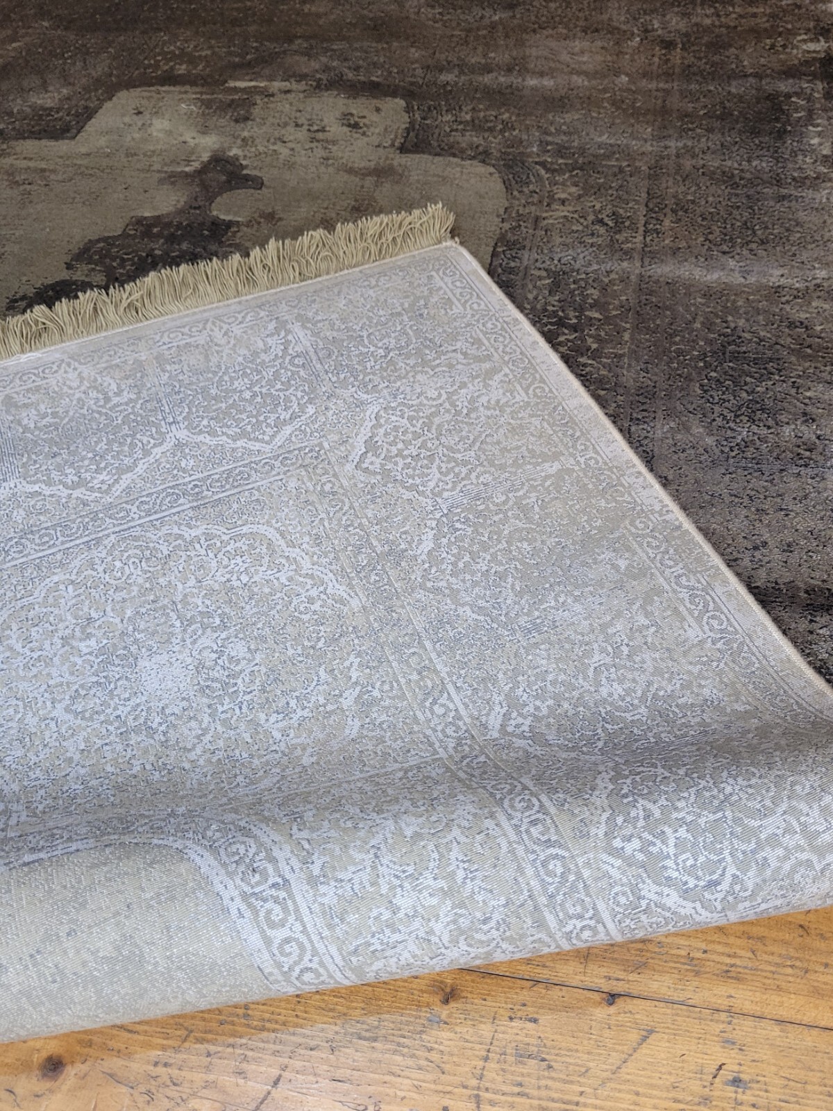 Gray Silk Rug, Modal Silk Rug, Modern, Turkish Silk Rug 47"x71", 120x180cm gallery