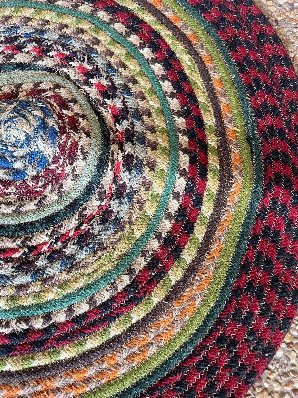 Vintage Round Braided Wool Rug 31.5" Multicolor Handcrafted Country Cabin gallery