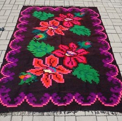 Vintage Romanian traditional rug with floral pattern, old folk wool rug