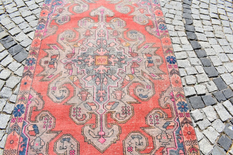 Turkish Muted Dye Rug 4'3 x 6'9 ft Vintage Kilim Anatolian Oushak Medallion Rug gallery