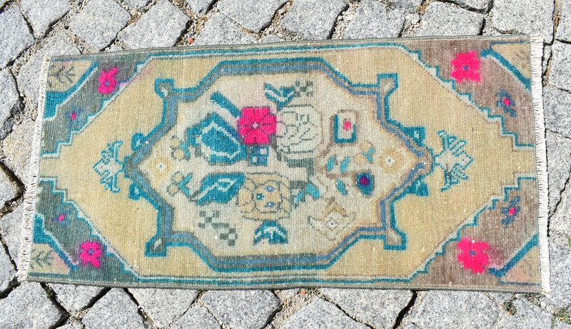 Vintage Rug 1'3'' x 2'6'' ft Anatolian Muted Dye Oushak Small Area Wool Rug gallery