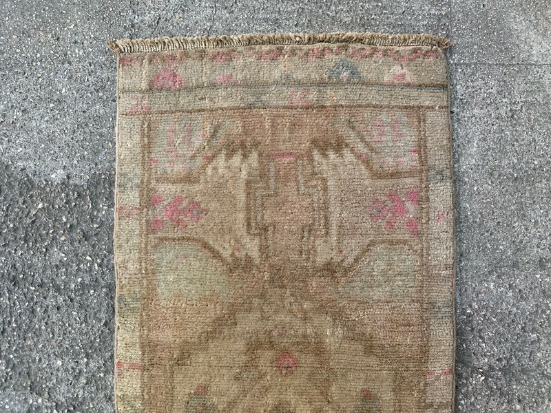1'8'' x 3'1'' Vintage Natural Rug Village Rug Handmade Rug.SKU:V347 gallery