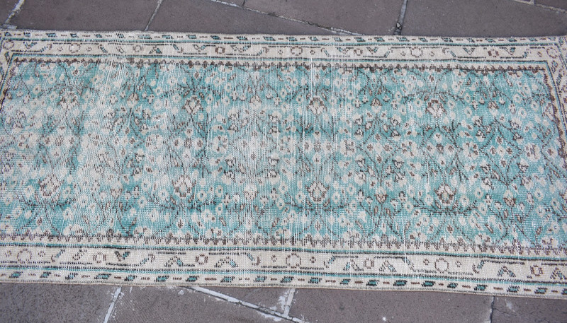 Vintage Turkish Rug 32'' x 77'' Muted Dye Oushak Rug Hand-knotted Wool Rug gallery