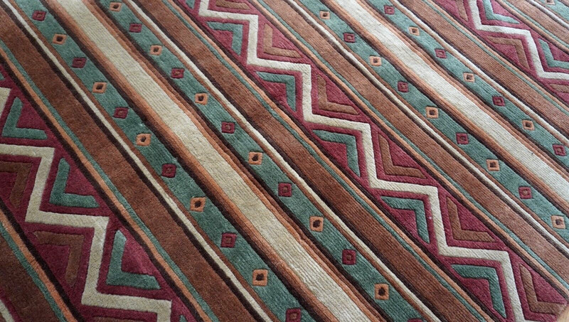 Excellent Tibetan hand knotted Wool Zig-Zag Wave Line Oriental Rug 6' x 8'8" gallery