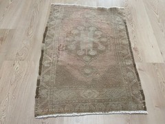 Vintage Turkish Small Rug 1.8 x 2.5 ft – Faded Anatolian Wool Carpet Doormat