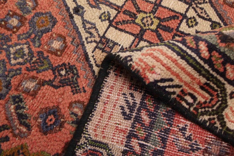 Vintage 2'10" x 4'9" Traditional Hand Knotted Vegetable Dye Wool Area Rug gallery