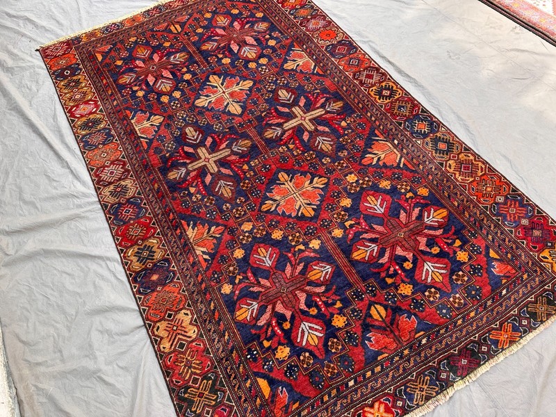 COLLECTORS' ITEM Stunning Vintge Shirvan Caucasian Natural Vegetble Dye Carpet gallery