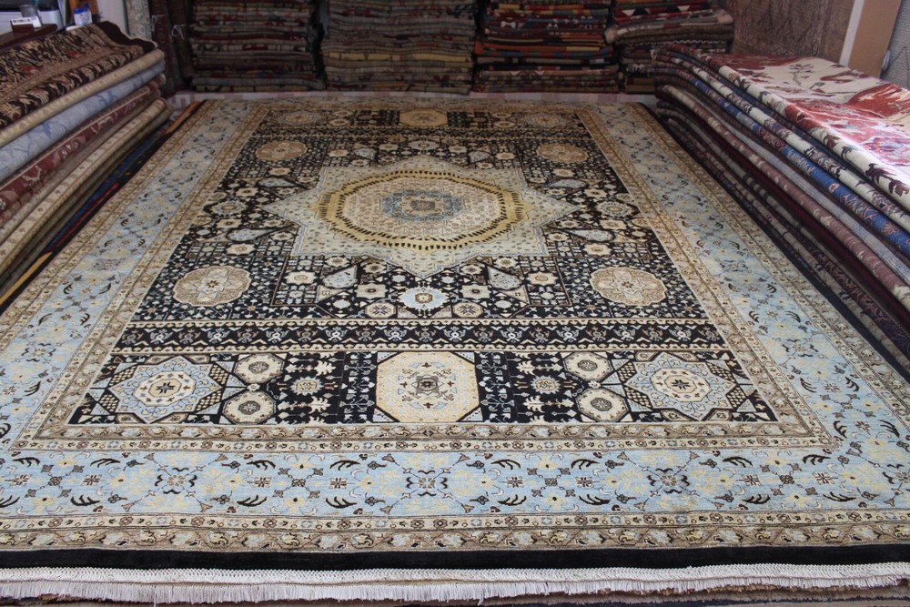 9x12 ft. Fine Quality Handmade Rug, Black Background turquoise Light Blue Color