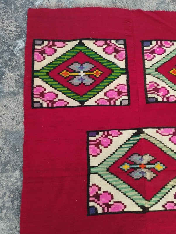 Vintage Handmade Romanian Floral Wool Kilim Rug 190x127 cm gallery