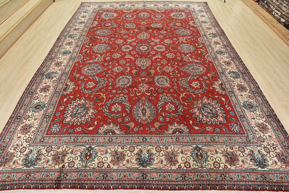 Vintage Traditional Oriental Carpet 9’10” x 12’8” Red Wool Hand-Knotted Area Rug