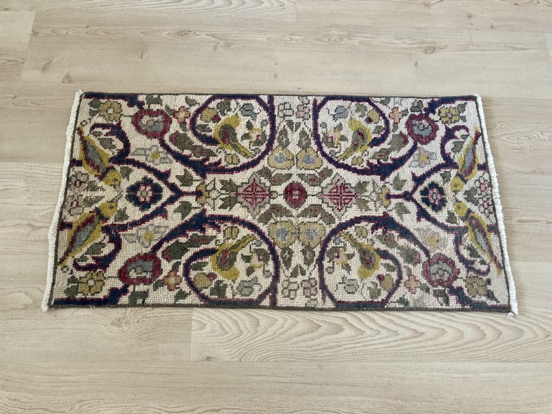 Beige rug, Turkish rug, Vintage Rug, Small rug, Wool rug, Doormat, 1.5 x 2.9 ft gallery
