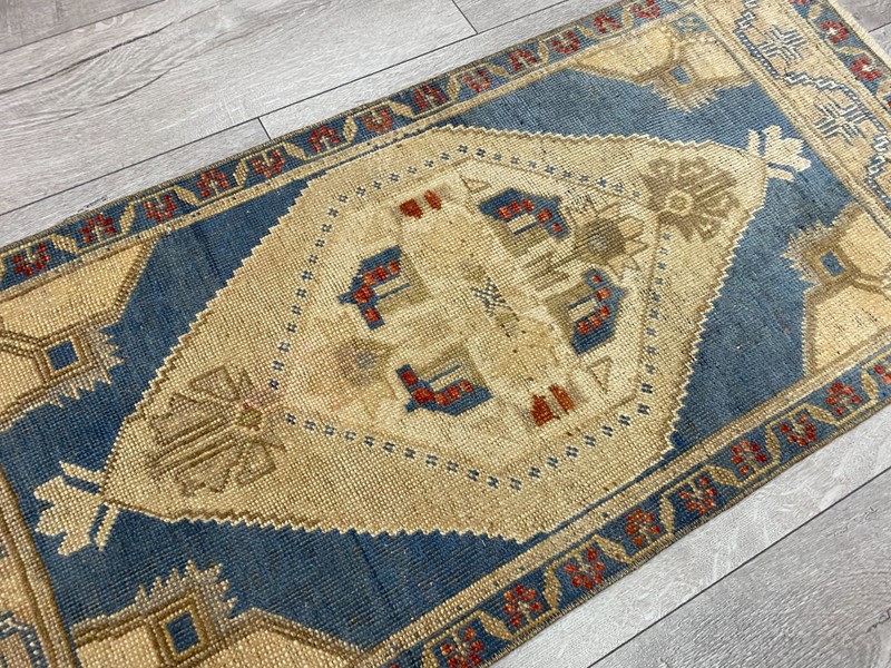 Turkish Vintage Rug Handwoven Blue Beige Small Medallion Doormat 1.6x3.5 ft gallery