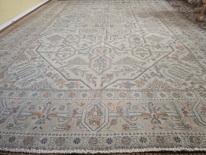 9.5 x 13.1 ANTIQUE QUALITY USHAK CAUCASIAN VINTAGE SERAPI HERIZ KAZAK gallery