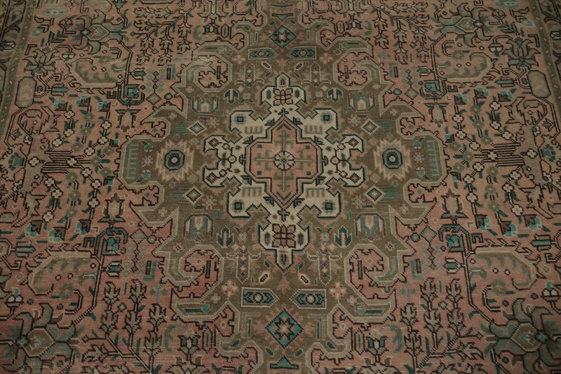 Elegant Pink Antique-Style Rug in Subtle Earthy Tones handmade Room Size Rug 6x9 gallery