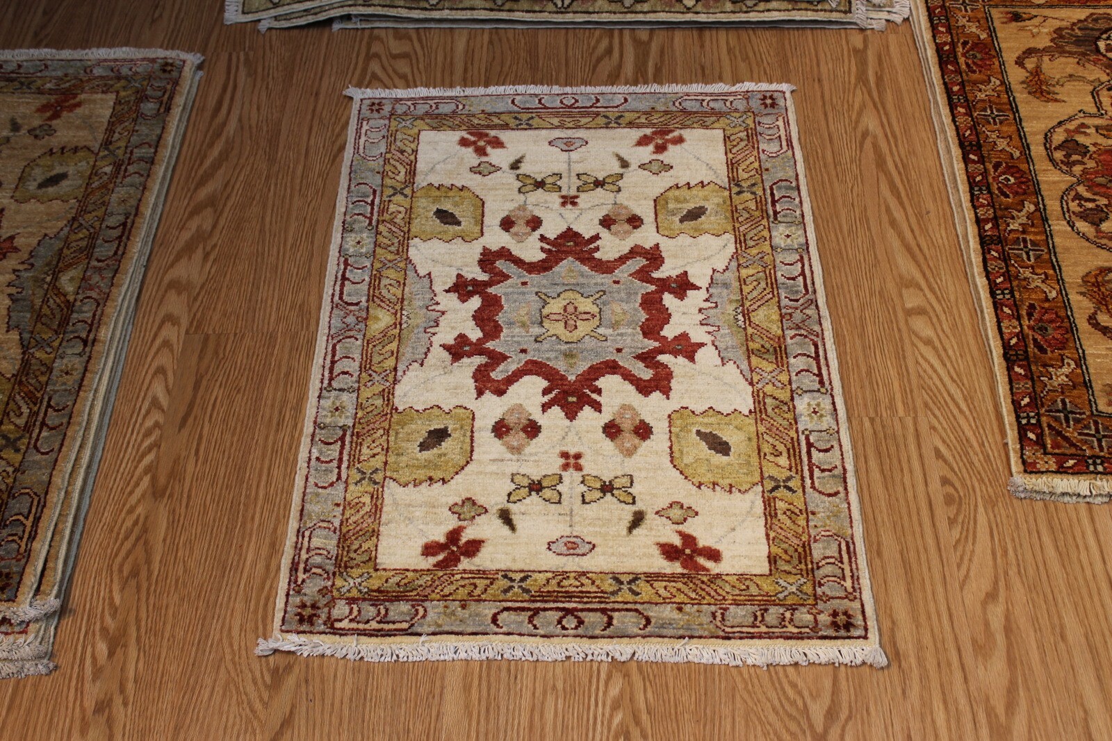 _HANDMADE-RUG-2' x 3' Agra Design made out of natural wool- dyes throw rug gallery