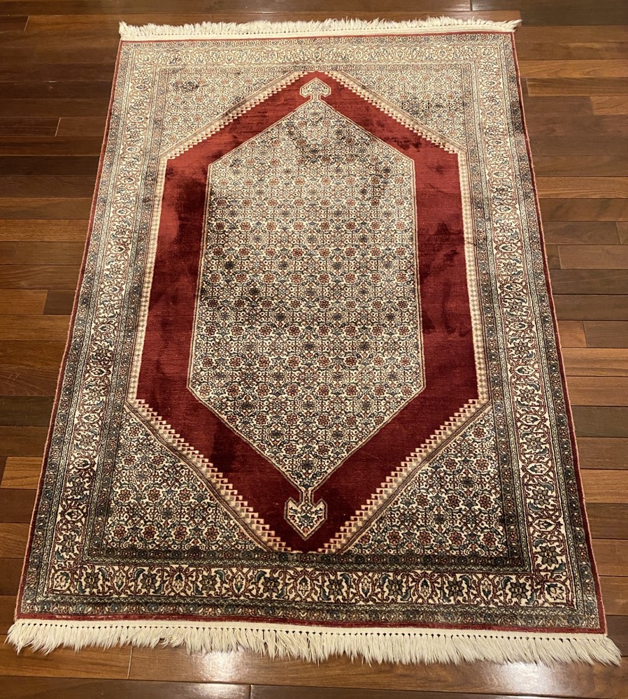5' 10" x 4' 1" Hand-Knotted Kashmiri Silk Oriental Carpet 360 KPSI