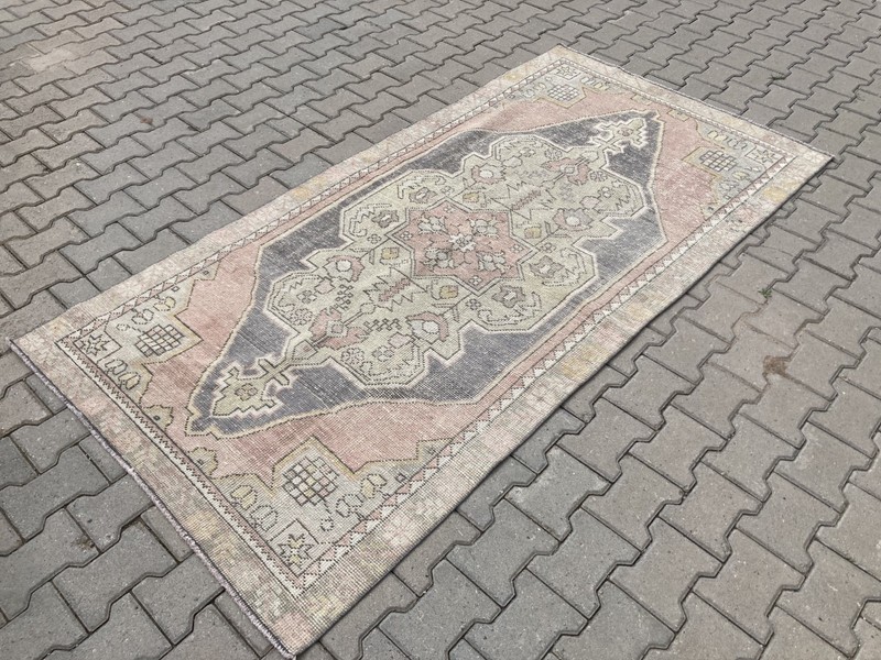 Pink rug, Turkish rug, Vintage Rug, Wool rug, Large rug, Area rug, 4.1 x 8.2 ft gallery