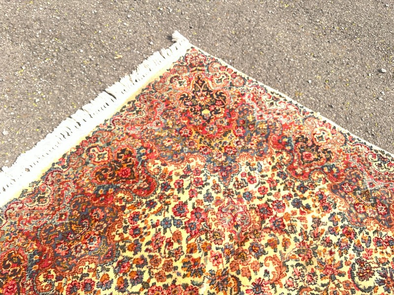 RR5442 VINTAGE Karastan RUG SIZE 5 feet 8 inch BY 9 feet gallery