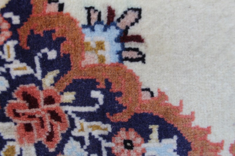 Vintage Hand Made Traditional Oriental Rug Wool White Small Rug 79x59cm gallery