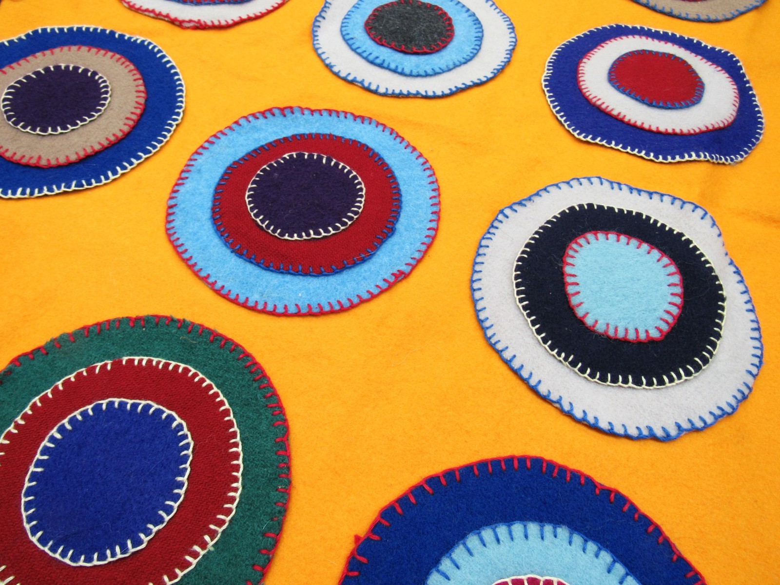 Vintage Primitive Hand Made Felt Wool American Folk Art Penny Rug 2' x 3' gallery