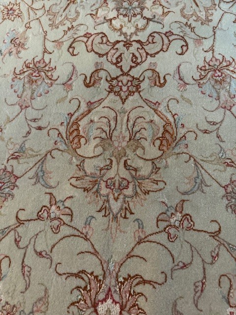 Stunning 9 x 12’ Tabrizz silk and wool rug, fine handknotted gallery