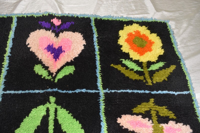 Vintage 1970’s HANDMADE Floral Shag Latch Hooked RUG 36” x 25” Heirloom Gift gallery