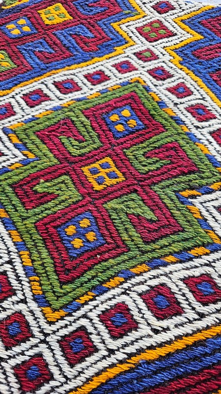 Nomad rug, Baho rug kilim, chuval rug, saddlebag rug, old bag, colorful item gallery