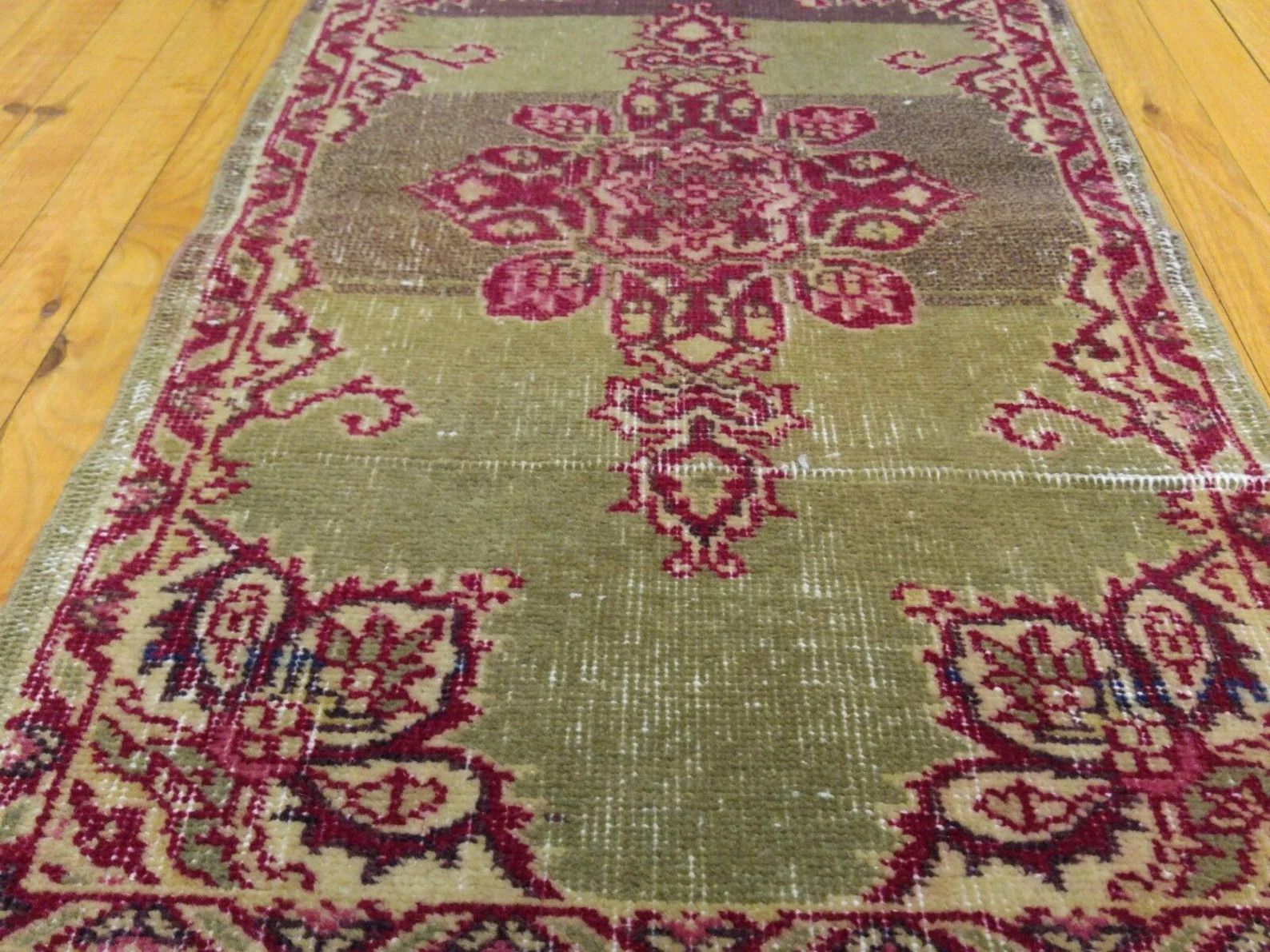 Beautiful Antique Cr1900-1939s Natural Dyes Turkish Ushak Rug 1’8”x 3’ gallery