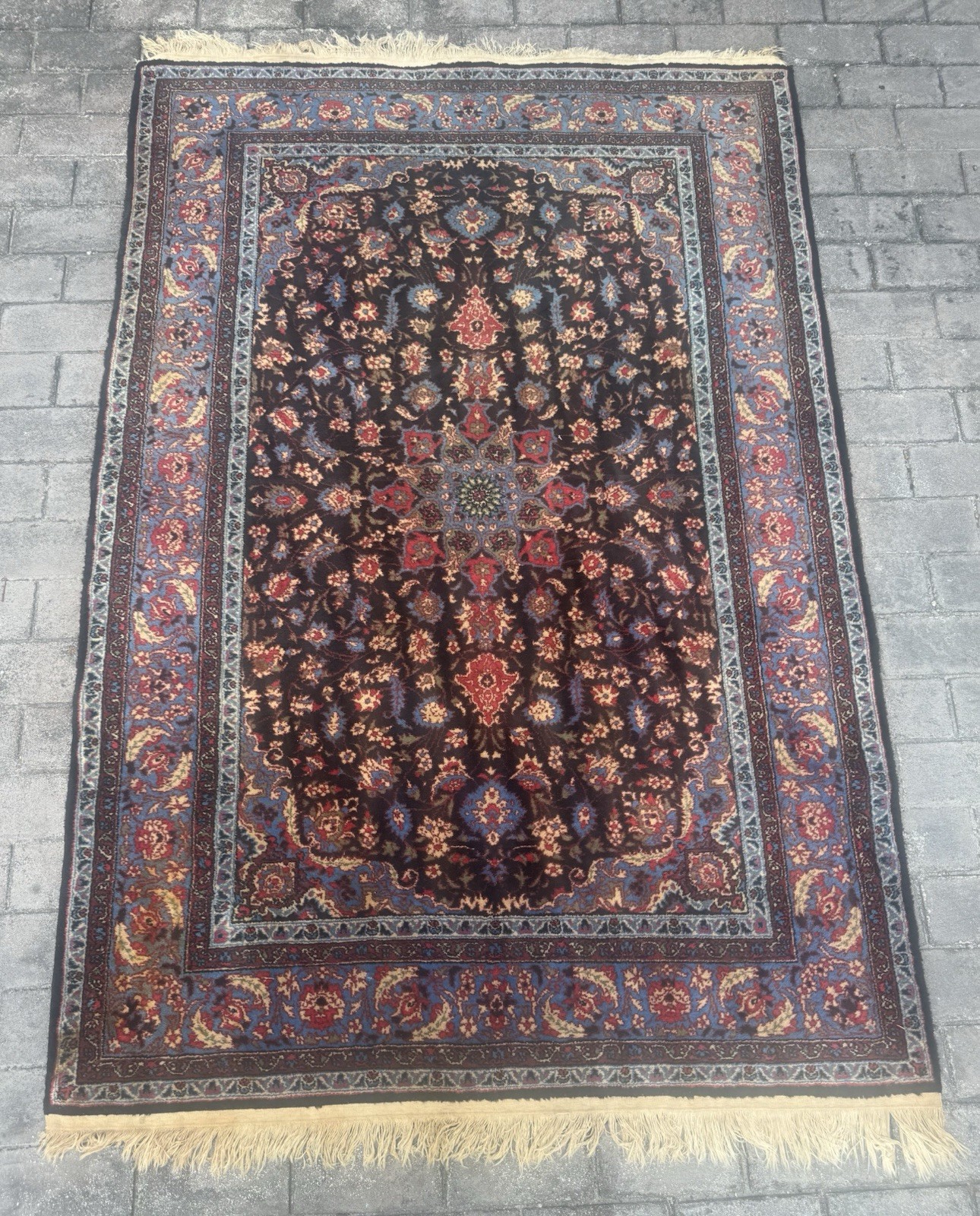 VTG Oriental Persien Fine Hand Knotted Wool Rug w Black Field 5.10 X 4 Feet gallery