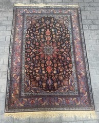 VTG Oriental Persien Fine Hand Knotted Wool Rug w Black Field 5.10 X 4 Feet