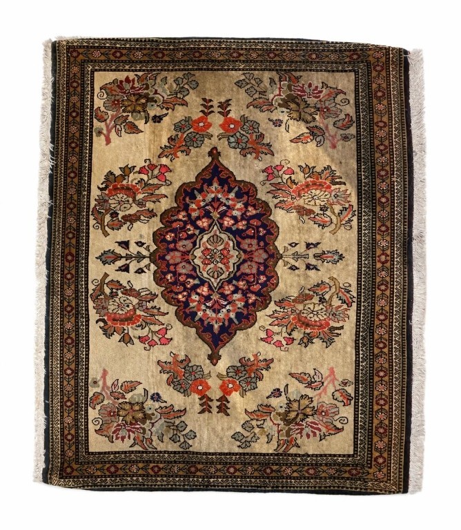 Finely Woven Oriental-style Rug
