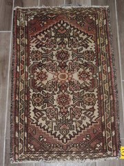 22″ x 34″ Handmade Antique Malayer Wool Rug